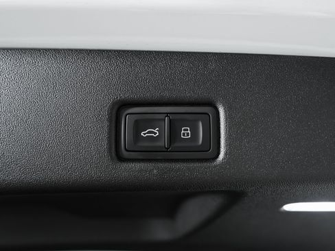 Used 2025 Audi SQ5 Premium Plus image 44