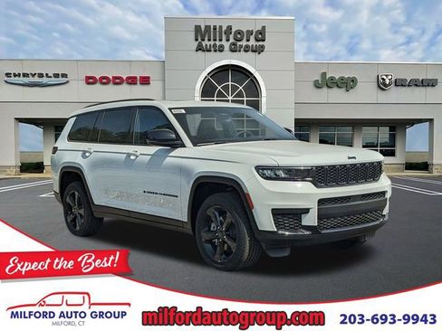 New 2025 Jeep Grand Cherokee L Altitude image 1