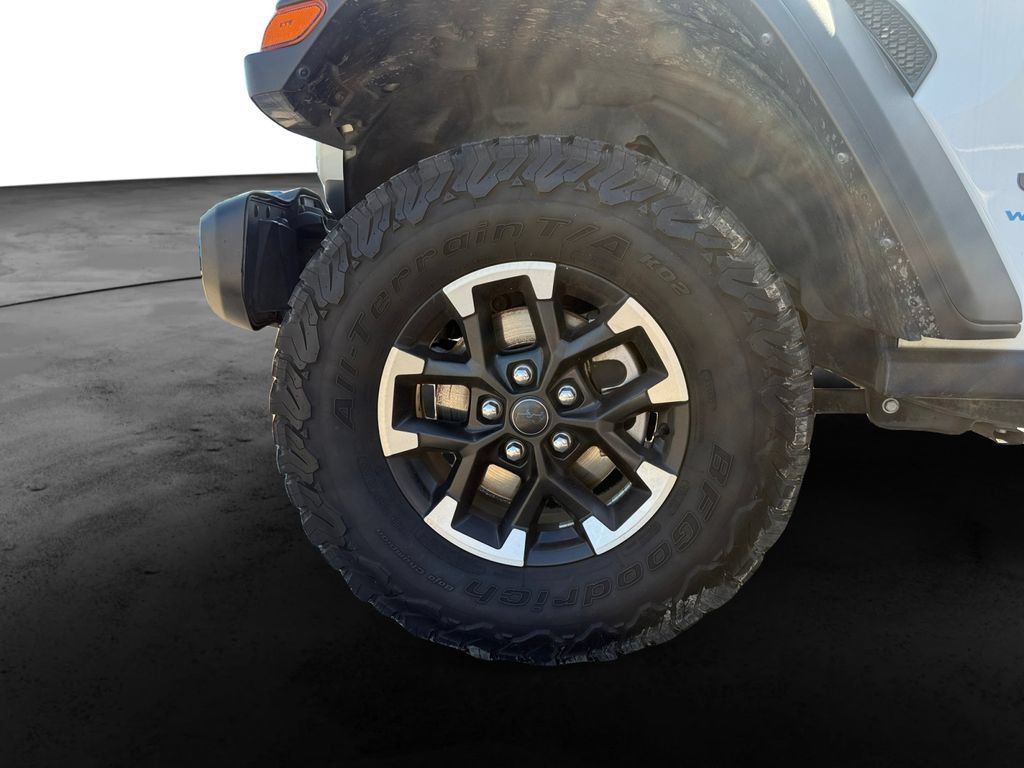 Used 2024 Jeep Wrangler Unlimited Rubicon 4xe AWD/4WD image 8