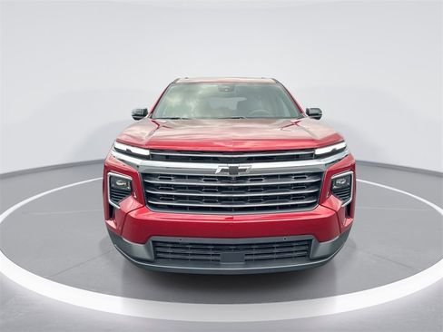 New 2025 Chevrolet Traverse LT w/ Enhanced Driving Package image 3