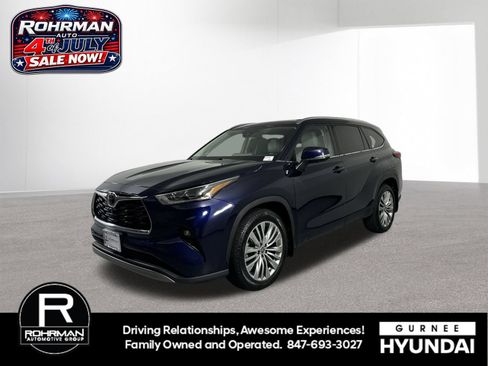 Used 2023 Toyota Highlander Platinum AWD/4WD image 1