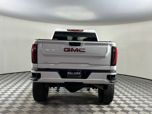 Used 2024 GMC Sierra 3500 AT4 image 8
