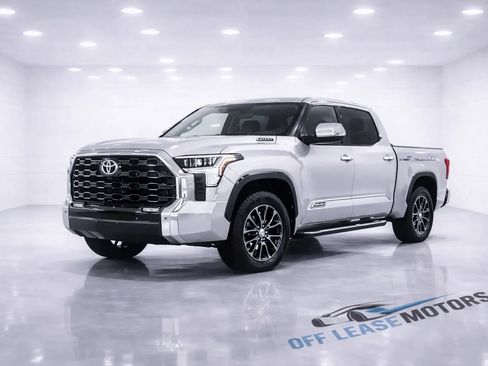 Used 2025 Toyota Tundra Platinum AWD/4WD image 1