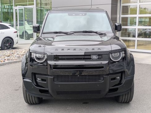 New 2026 Land Rover Defender 110 X-Dynamic SE AWD/4WD image 2