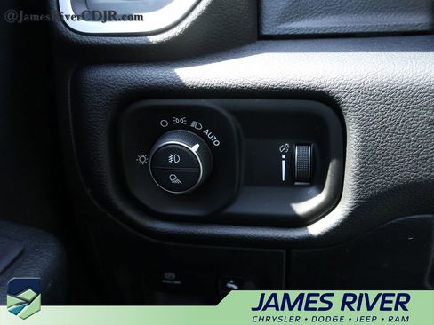 Used 2021 RAM 1500 Big Horn image 30