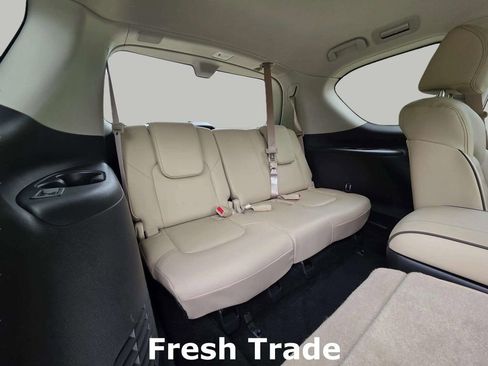 Used 2024 Nissan Armada Platinum w/ Captain's Chairs Package image 9