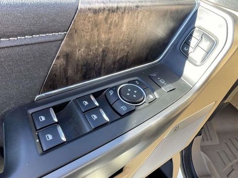 Used 2025 Ford F250 Lariat w/ Lariat Ultimate Package image 16