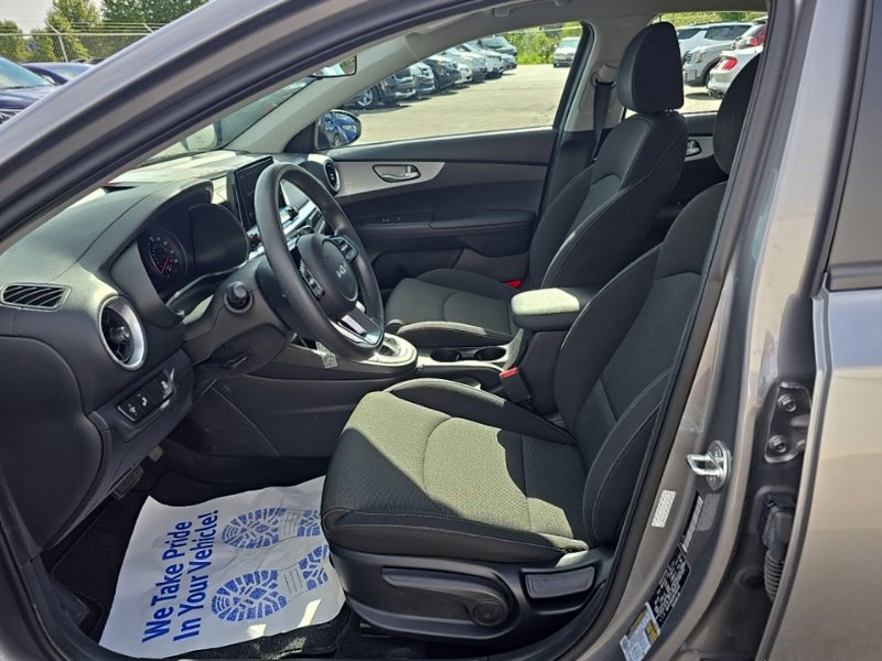 Used 2023 Kia Forte LXS w/ LXS Technology Package FWD image 23