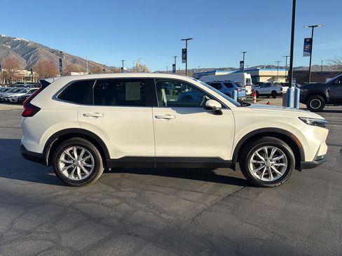 Used 2023 Honda CR-V EX image 6