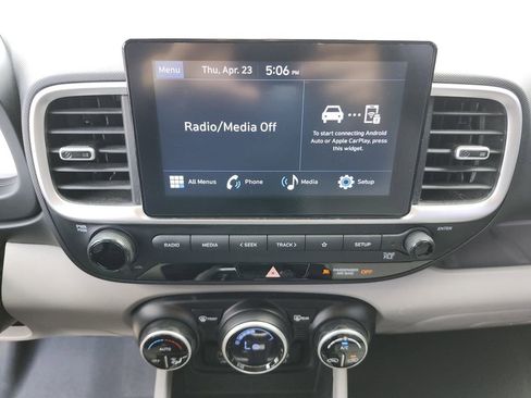 Used 2023 Hyundai Venue SEL FWD image 20