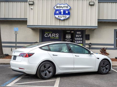 Used 2021 Tesla Model 3 Standard Range Plus RWD image 4