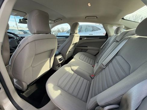 Used 2019 Ford Fusion SE image 7