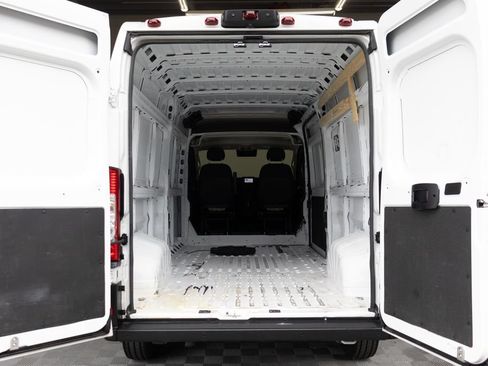 Used 2024 RAM ProMaster 2500 w/ Upfitter's Prep Package FWD image 14