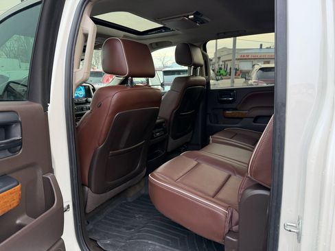 Used 2014 Chevrolet Silverado 1500 High Country image 19