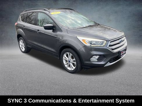Used 2017 Ford Escape SE w/ SE Leather Comfort Package AWD/4WD image 9