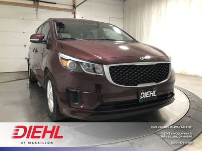 Used 2017 Kia Sedona LX w/ LX Essentials Premium Package