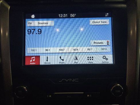 Used 2019 Ford Fusion SE image 25