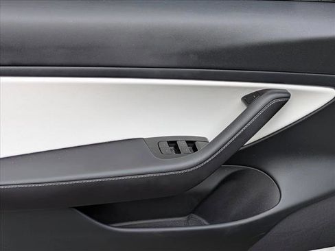 Used 2020 Tesla Model 3 Long Range image 14