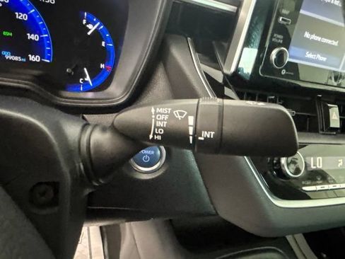 Used 2021 Toyota Corolla LE w/ Carpet Mat Package (TMS) FWD image 8