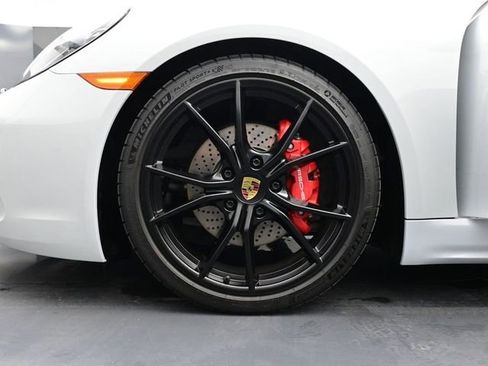 Certified 2024 Porsche 718 Boxster S RWD image 6