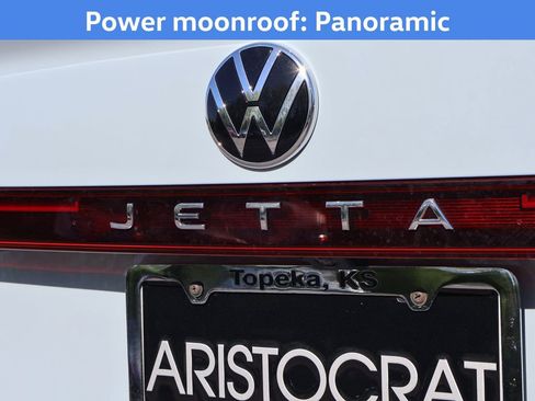 New 2026 Volkswagen Jetta SE FWD image 9