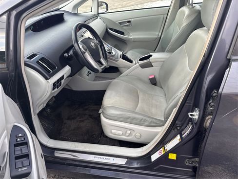 Used 2012 Toyota Prius Three image 10