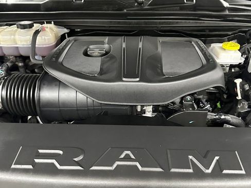 Used 2025 RAM 1500 Laramie w/ Night Edition AWD/4WD image 7