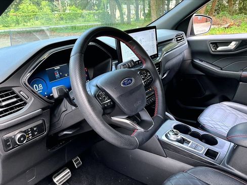 Used 2024 Ford Escape ST-Line Elite w/ Premium Technology Package AWD/4WD image 14