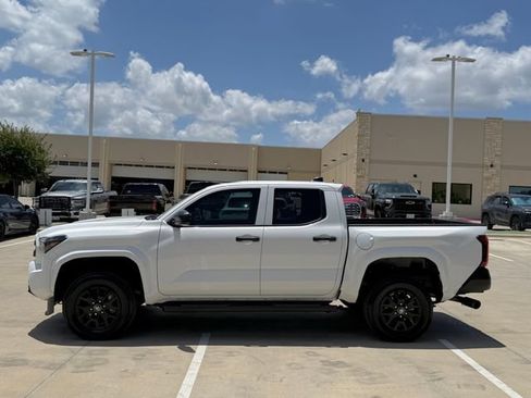 Used 2026 Toyota Tacoma SR AWD/4WD image 7