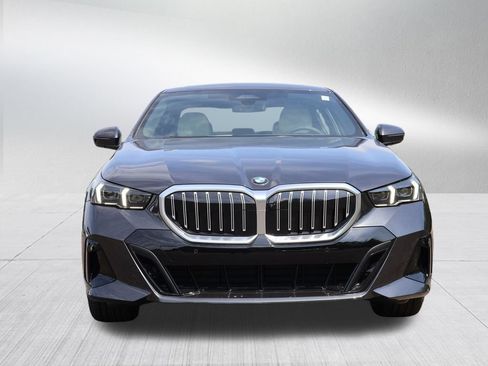 New 2027 BMW 530i xDrive w/ M Sport Package AWD/4WD image 2