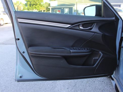 Used 2019 Honda Civic Sport image 10