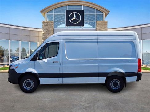New 2025 Mercedes-Benz Sprinter 2500 image 2