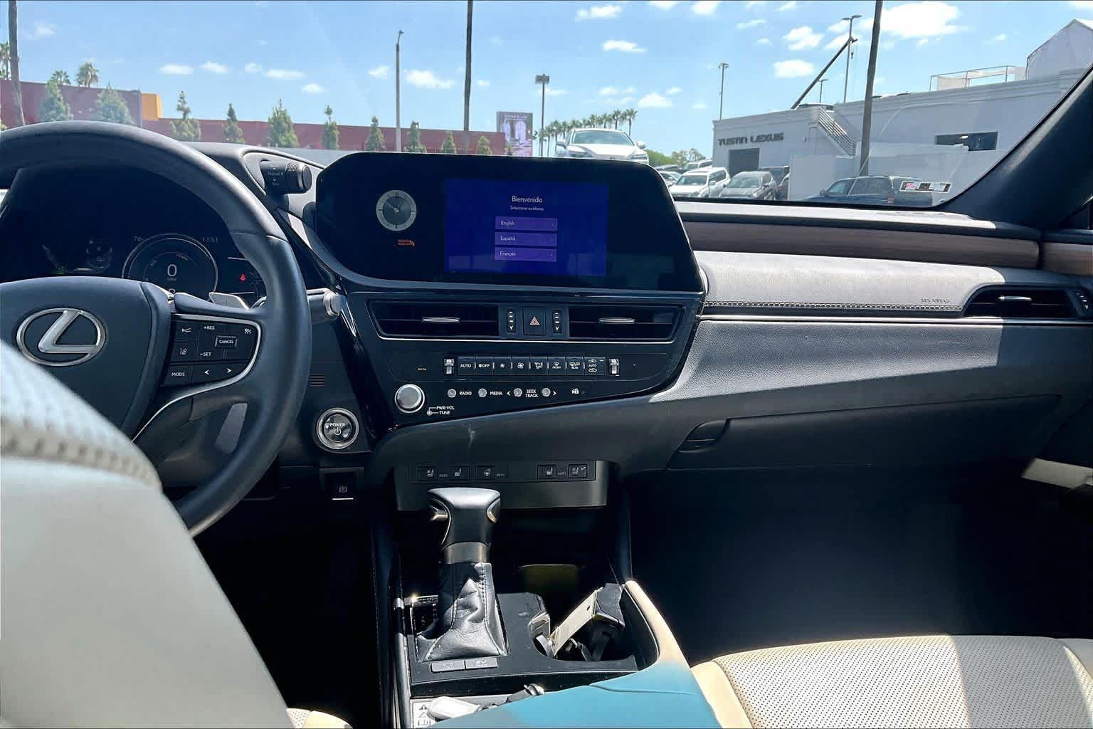 Used 2023 Lexus ES 300h w/ Premium Package FWD image 34