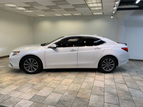 Used 2019 Acura TLX image 2