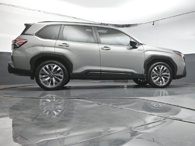 Used 2025 Subaru Forester Touring w/ Touring Package AWD/4WD image 44