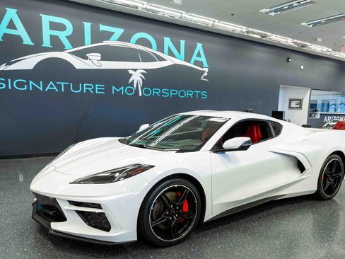 Used 2023 Chevrolet Corvette Stingray Preferred Cpe w/ Z51 Performance Package RWD image 1