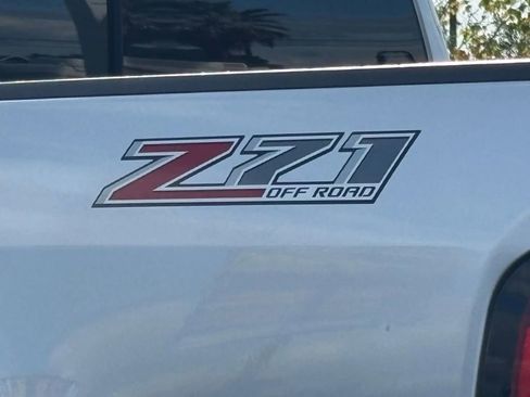 Used 2017 Chevrolet Colorado Z71 image 8