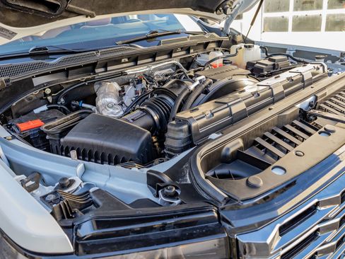 Used 2025 GMC Sierra 2500 Denali Ultimate image 40