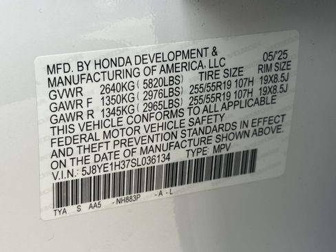 Certified 2025 Acura MDX SH-AWD image 25