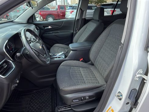 Certified 2024 Chevrolet Equinox LT image 10