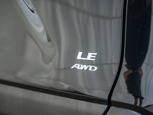 Used 2025 Toyota RAV4 LE AWD/4WD image 7