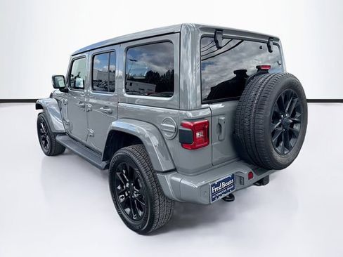 Used 2022 Jeep Wrangler Unlimited Sahara image 6
