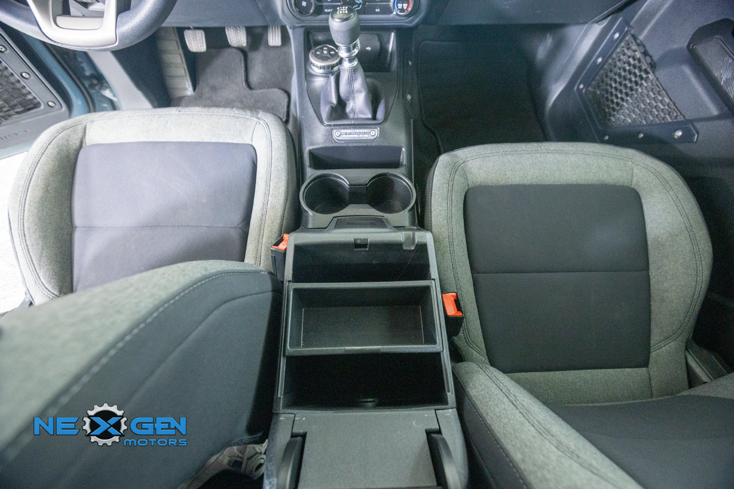 Used 2022 Ford Bronco 2-Door AWD/4WD image 5
