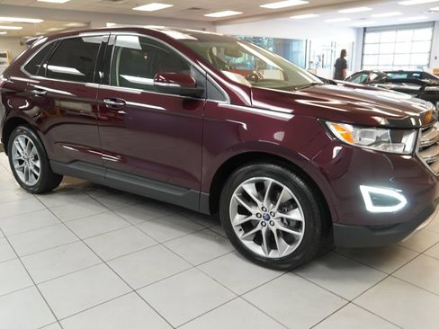 Used 2017 Ford Edge Titanium w/ Equipment Group 301A AWD/4WD image 15