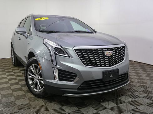 Used 2023 Cadillac XT5 Premium Luxury image 3