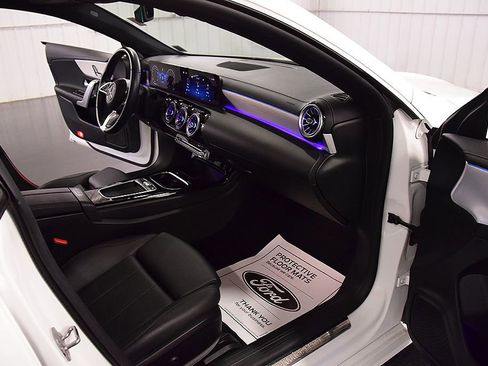 Used 2025 Mercedes-Benz CLA 250 4MATIC image 28