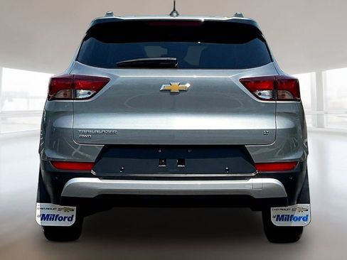 Used 2024 Chevrolet TrailBlazer LT w/ Driver Confidence Package AWD/4WD image 5