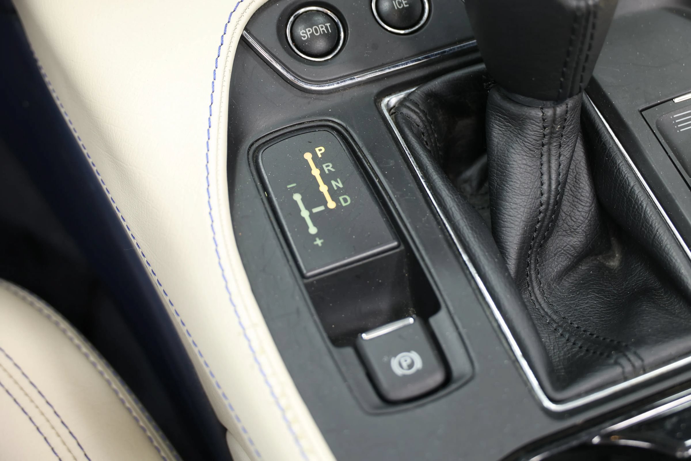 Used 2018 Maserati GranTurismo Sport RWD image 47