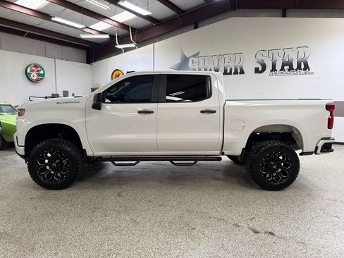 Used 2021 Chevrolet Silverado 1500 Custom RWD image 3
