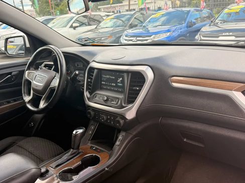 Used 2017 GMC Acadia SLE w/ Driver Alert Package I AWD/4WD image 17